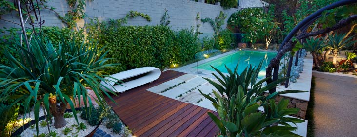 10-reasons-why-poolside-landscaping-matters-blogimage2