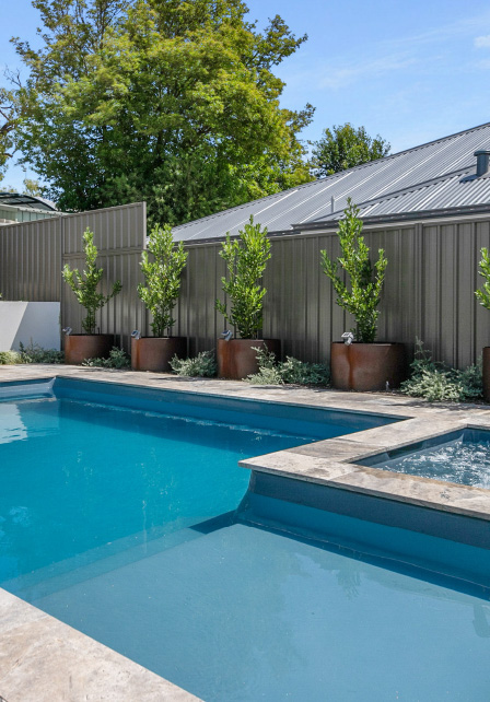 a-beginners-guide-to-pool-landscaping-blogimage2-m