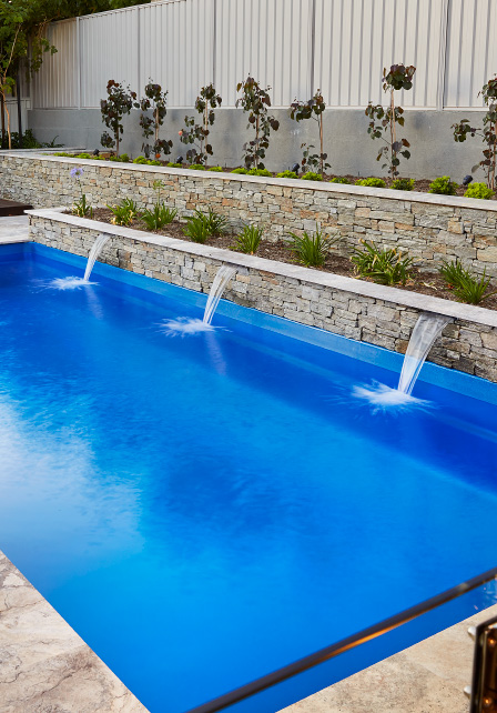 innovative-features-to-enhance-your-fibreglass-pool-experience-blogimage1-m