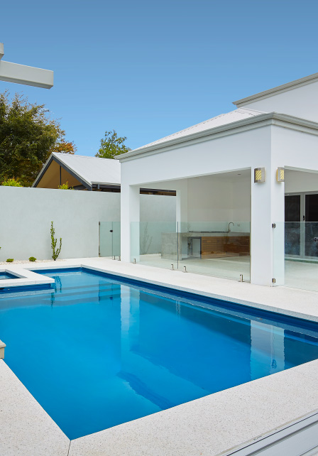 stop-making-these-mistakes-when-you-design-your-pool-area-blogimage1-m