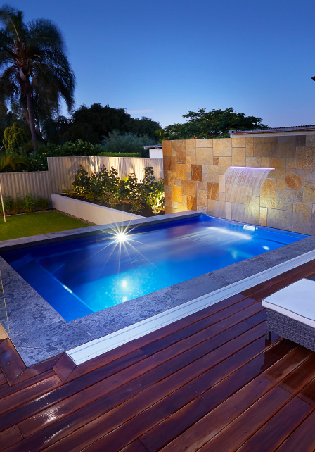 the-latest-trends-in-pool-lighting-and-technlogy-blogimage1-m